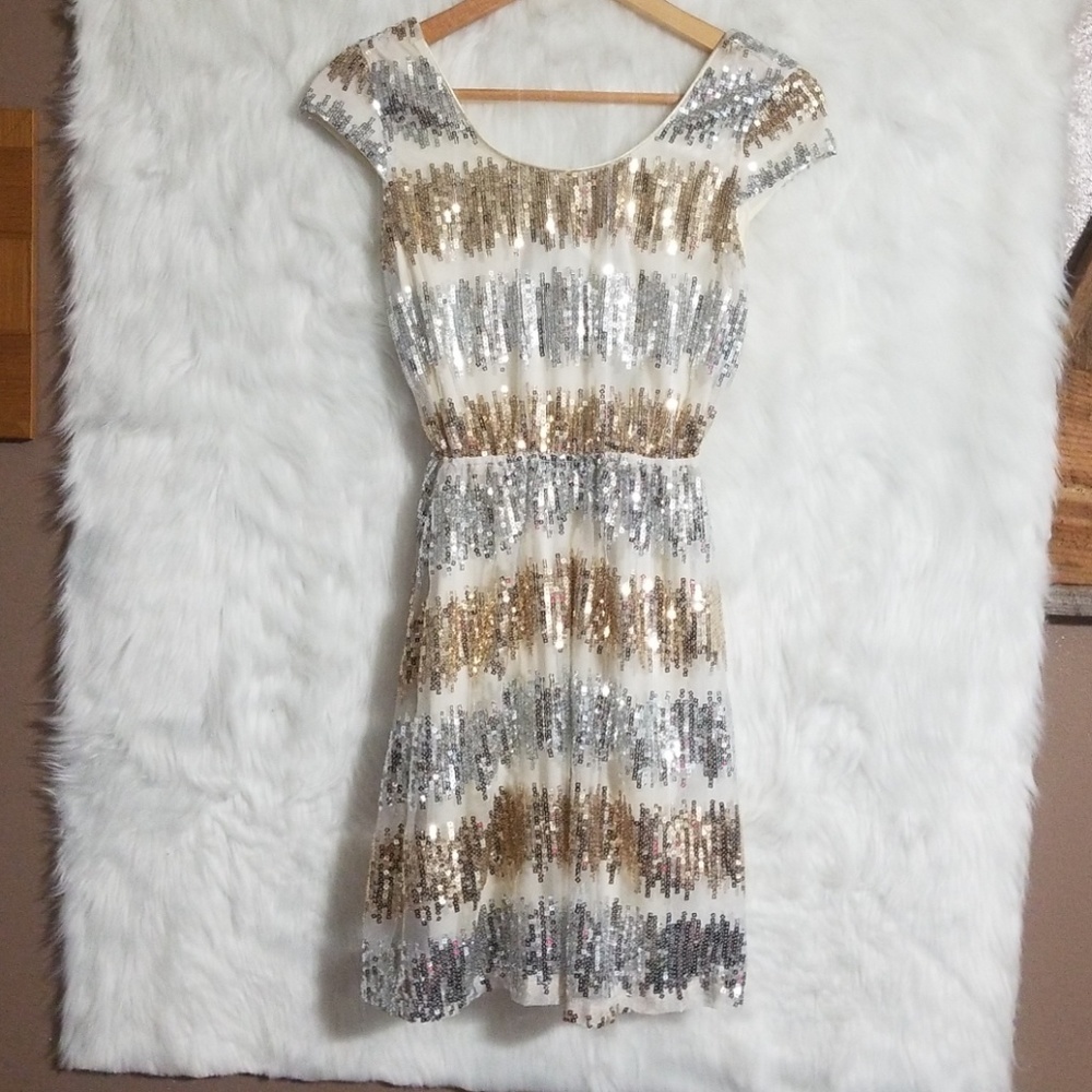 HOST PICK 💃Rue 21 small sequin party  dress NWT - Picture 2 of 7